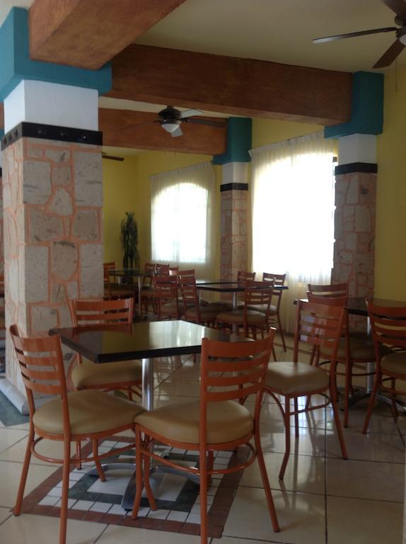 Hotel Plaza Rubio Amatitan Exterior photo